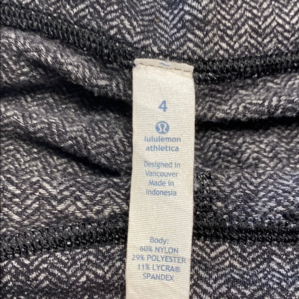 LuluLemon herringbone leggings - Picture 3 of 4